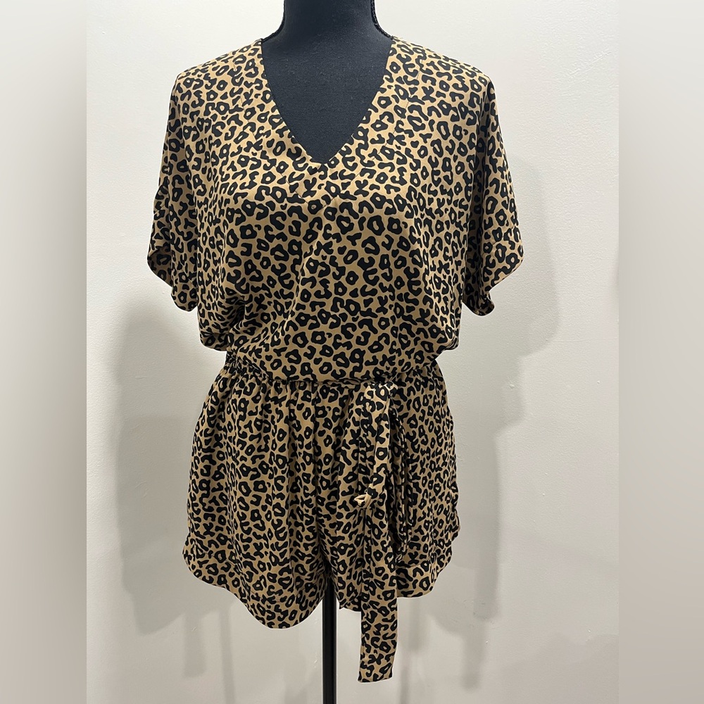 Pants Store Leopard Print Romper Size Medium